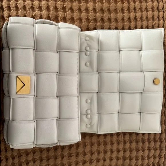 Bottega Veneta Chain Casette - Picture 2 of 5